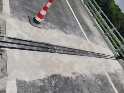 新巴尔虎右伸缩缝更换后浇筑材料快速结构修补料速砼的产品特点及施工流程​